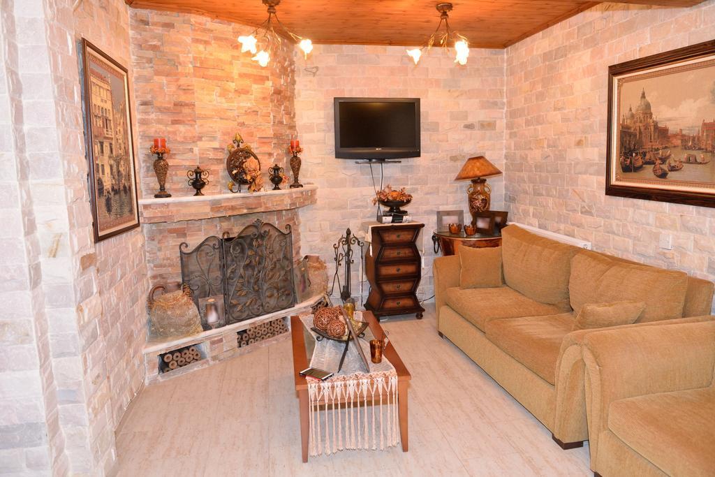 The Love Holiday House Tris Elies Exterior foto